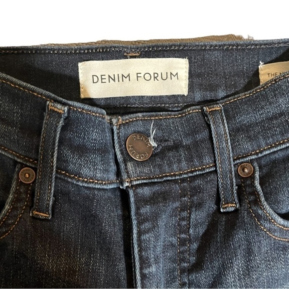 ARITZIA Denim Forum Nico Mid Rise Dark Wash Skinny Jeans - Picture 3 of 8